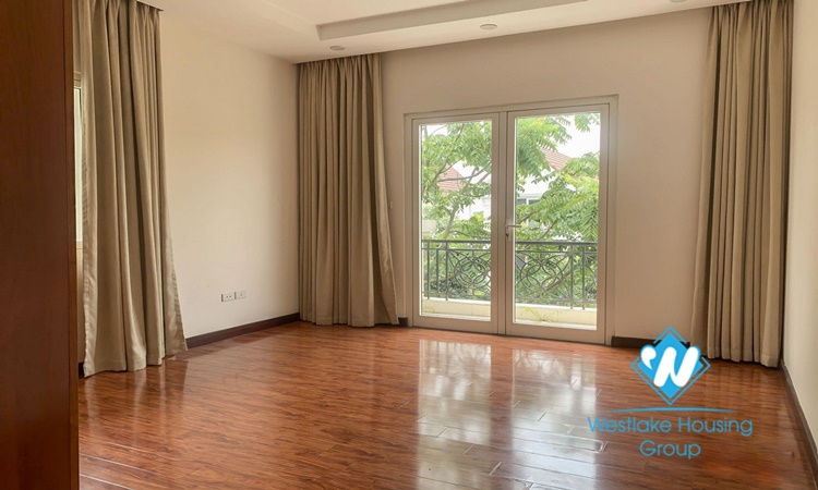 House for rent in Hoa Sua, Vinhome Riverside near BIS school, Long Bien district.